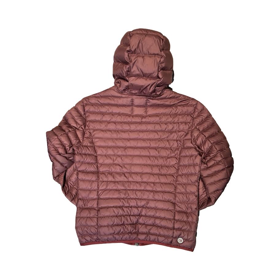 Baksidan av Colmar dunjacka för herr i vinrött.