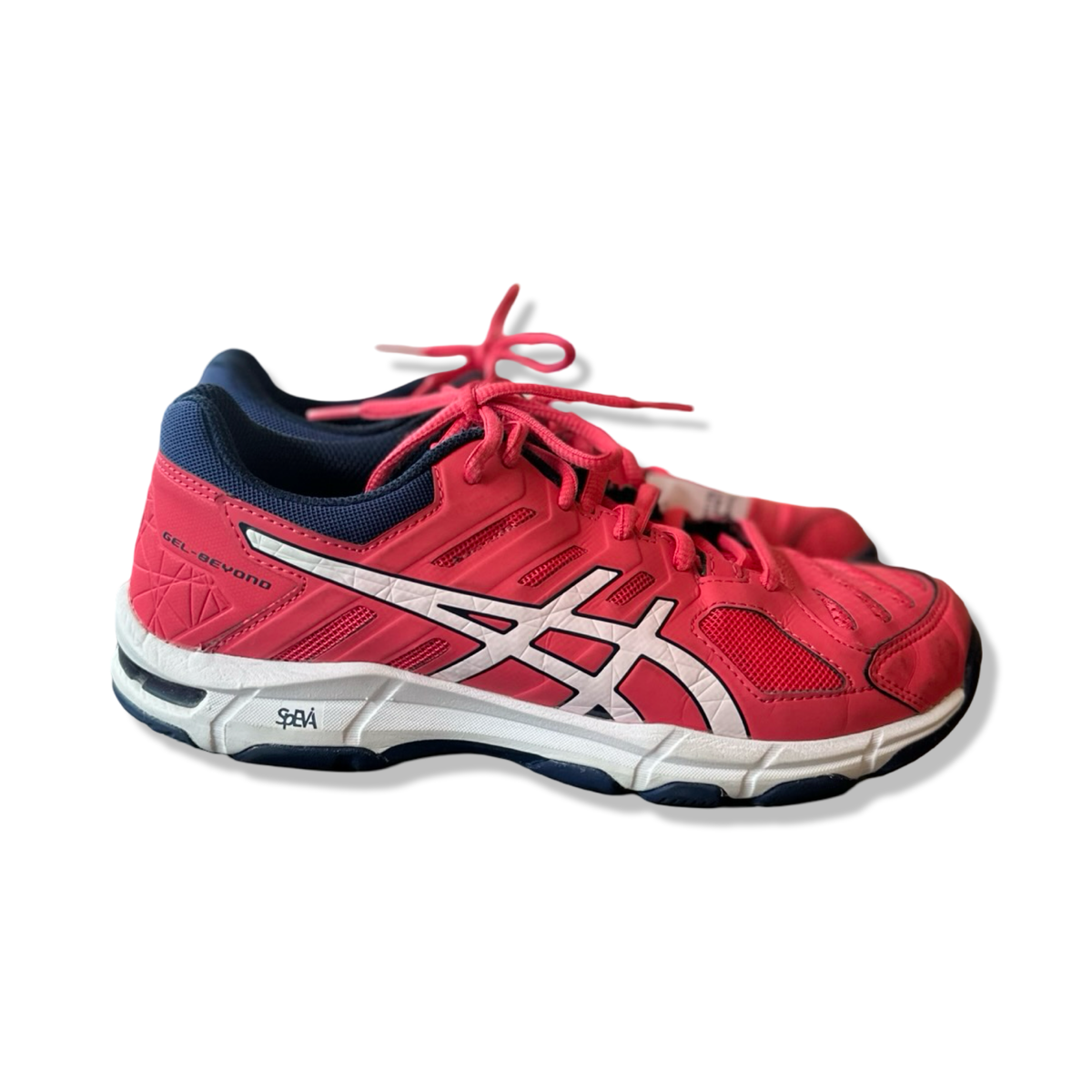 Pink Asics Gel-Beyond women's running shoes in size 37.5, side view against a white background.