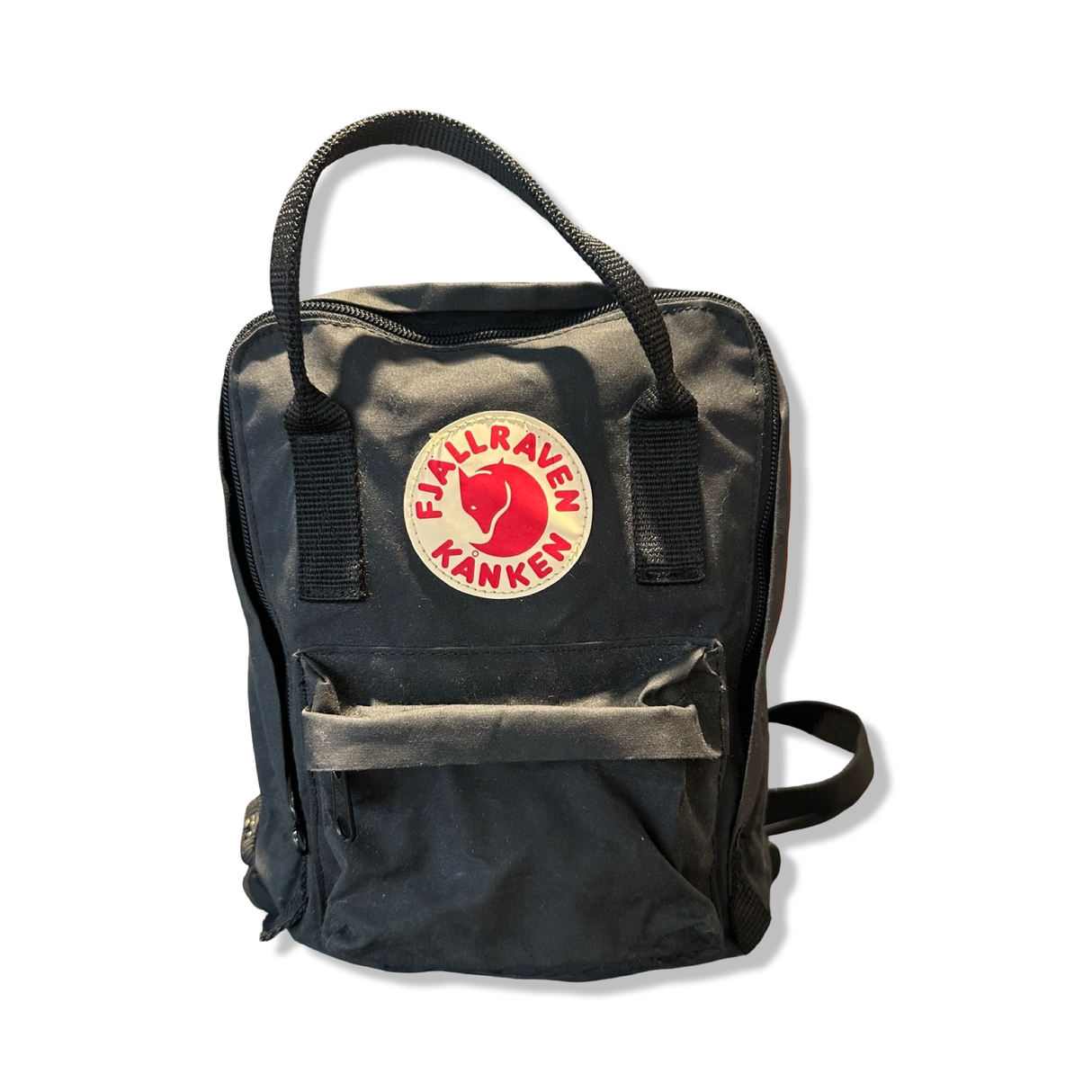 Svart Fjällräven Kånken Mini barnryggsäck med logotyp fram, fotograferad framifrån mot en vit bakgrund.