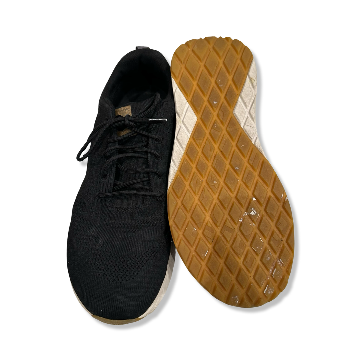 Svarta sneakers Icebug Mosi RB9X för herr, visade uppifrån och med sulan mot en vit bakgrund.