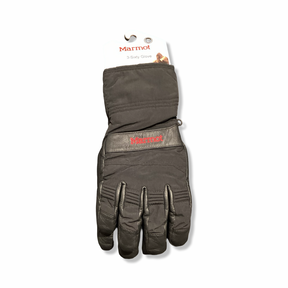 Ett par svarta Marmot 3 Sixty Glove handskar för herr i storlek L med tillhörande prislapp, fotograferade framifrån mot en vit bakgrund.