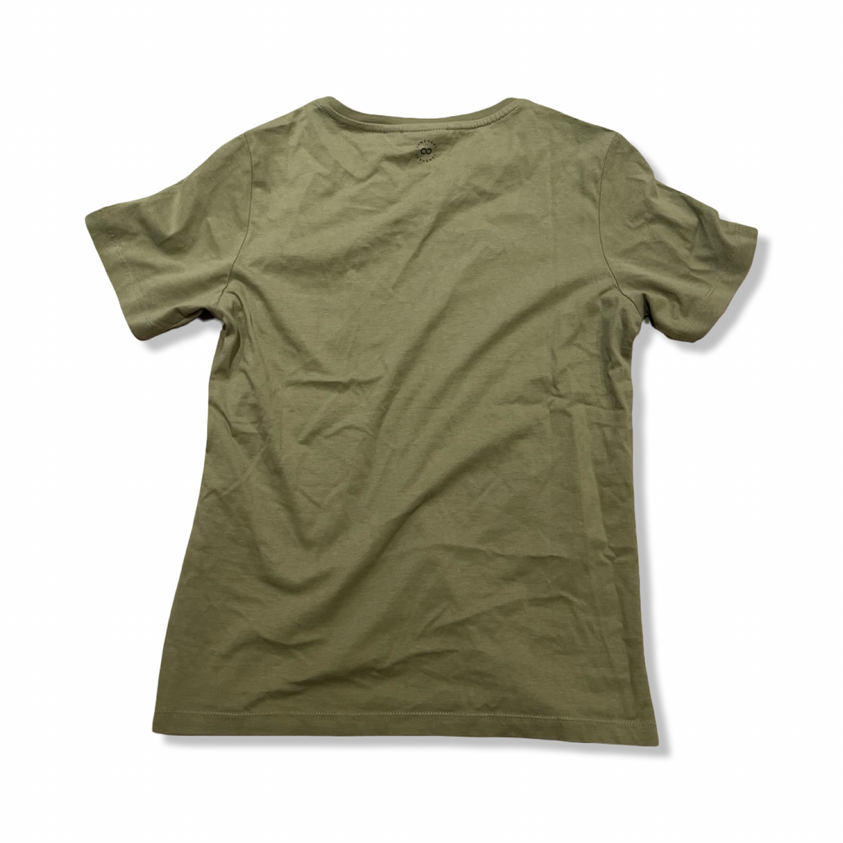 Baksidan av en grön T-shirt från Lundhags Knak Tee för dam, fotograferad mot en vit bakgrund.