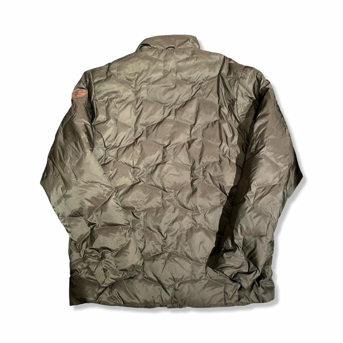 Baksidan av en brun dunjacka från O'Neill Welded Wave Jacket för herr, fotograferad mot en vit bakgrund.