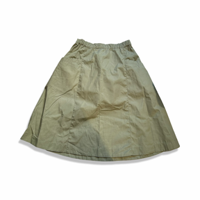 Green Fjällräven Vardag women's skirt with elastic waistband, front view against a white background.