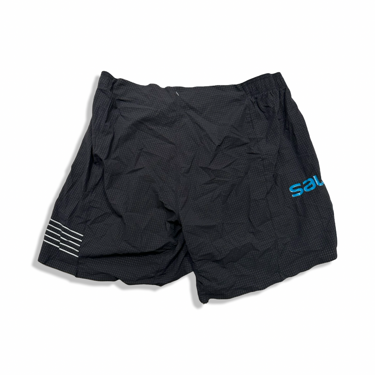 Grå träningsshorts från Salomon S/LAB för herr, fotograferade framifrån mot en vit bakgrund.
