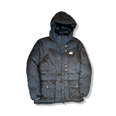 Svart dunjacka från Helly Hansen för dam i storlek L med huva och fickor, fotograferad framifrån.