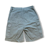 Khakigröna cargo-shorts från Helly Hansen för dam i storlek 46, sedda bakifrån mot vit bakgrund.