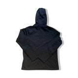 Svart Peak Performance Rider Zip Hood fleecehoodie för dam sedd bakifrån mot en vit bakgrund.