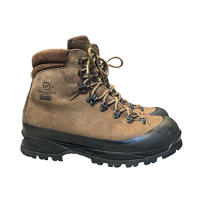 Men's Scarpa GTX hiking boots in brown leather with Gore-Tex, side view against a white background.