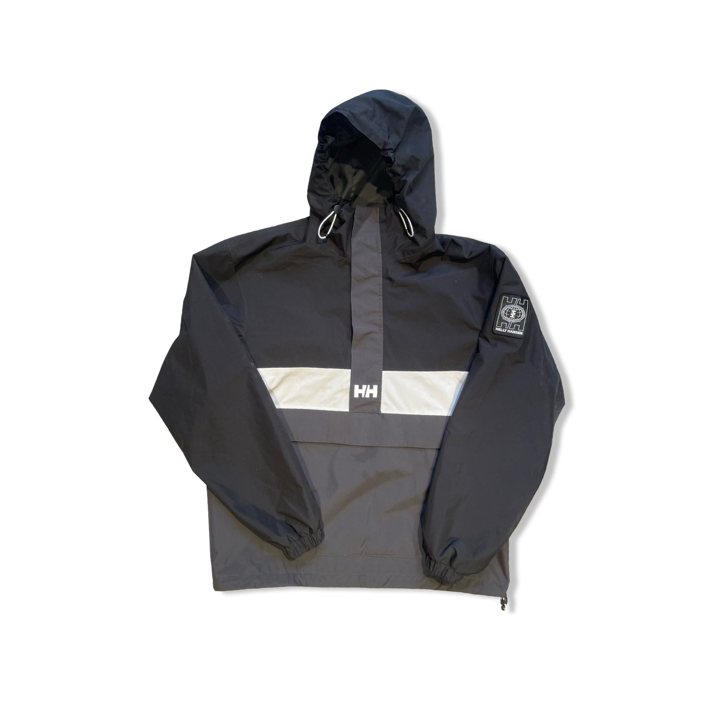 Helly Hansen Play anorak för herr i svart och grått med vit rand, fotograferad framifrån mot vit bakgrund.