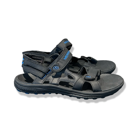 Svarta sandaler Merrell Cedrus Convertible för herr med justerbara remmar, fotograferade från sidan mot en vit bakgrund.