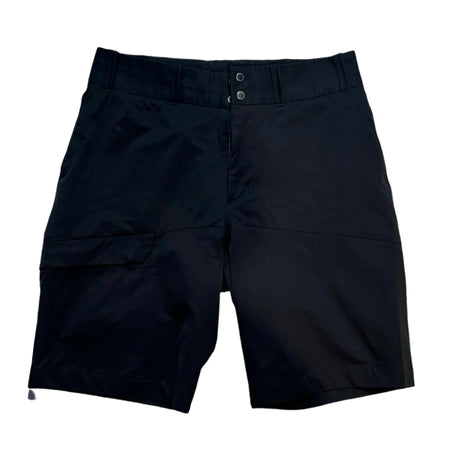 Svarta Houdini Go Shorts funktionsshorts för dam, fotograferade framifrån mot en vit bakgrund.