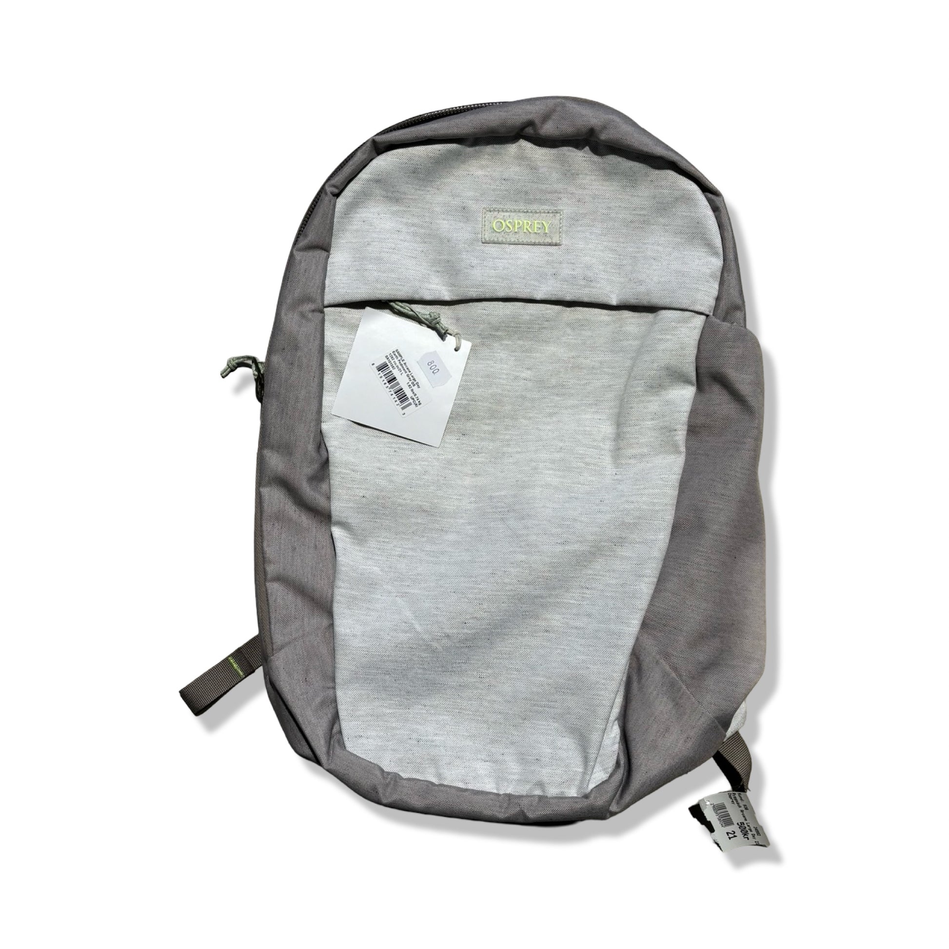 Osprey Arcane 21 ryggsäck i grått. Ryggsäcken har en slimmad design och är fotograferad platt framifrån mot en vit bakgrund.
