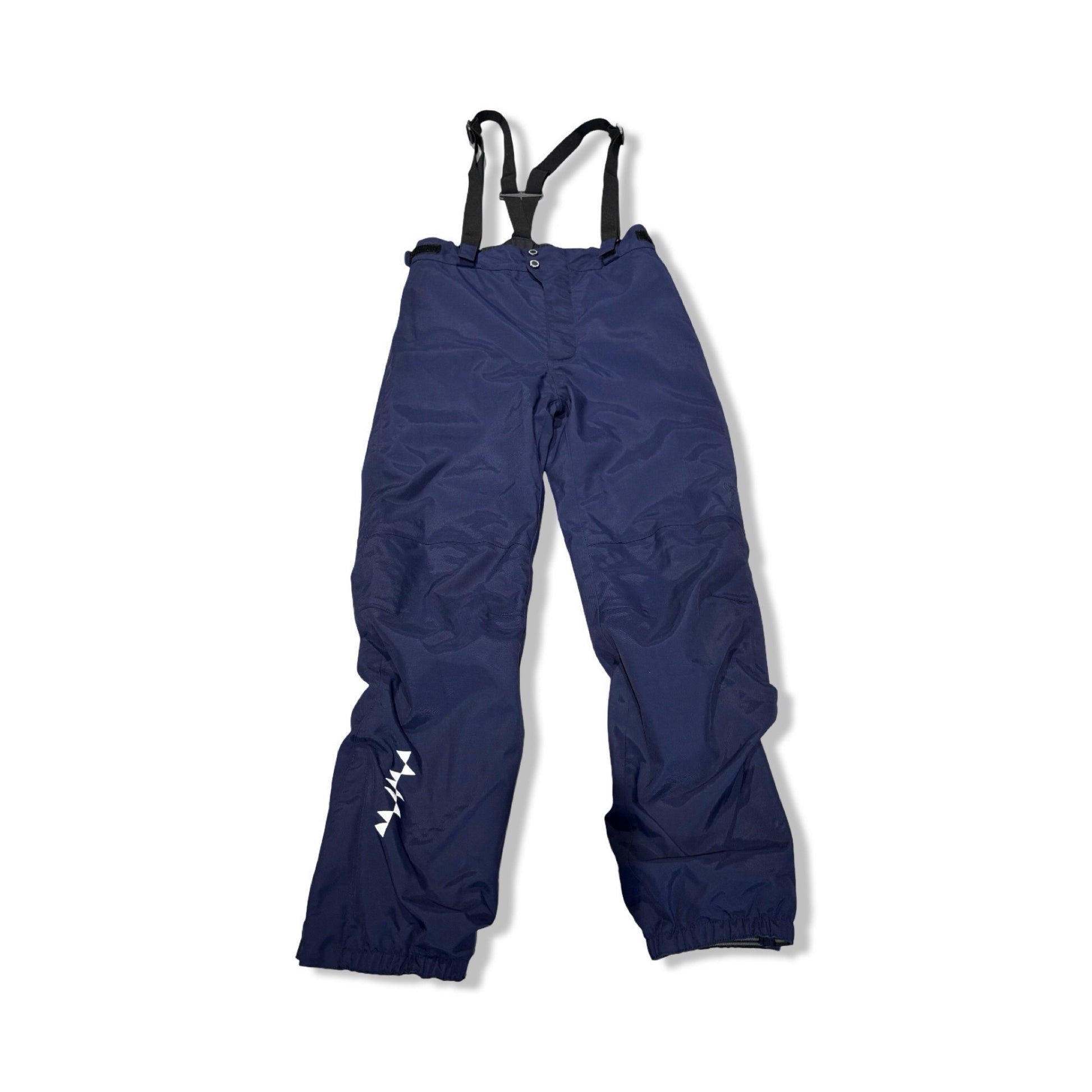 Isbjörn of Sweden Hurricane skalbyxa för barn i marinblått. Byxorna har svarta hängslen och är fotograferade platt framifrån mot en vit bakgrund.