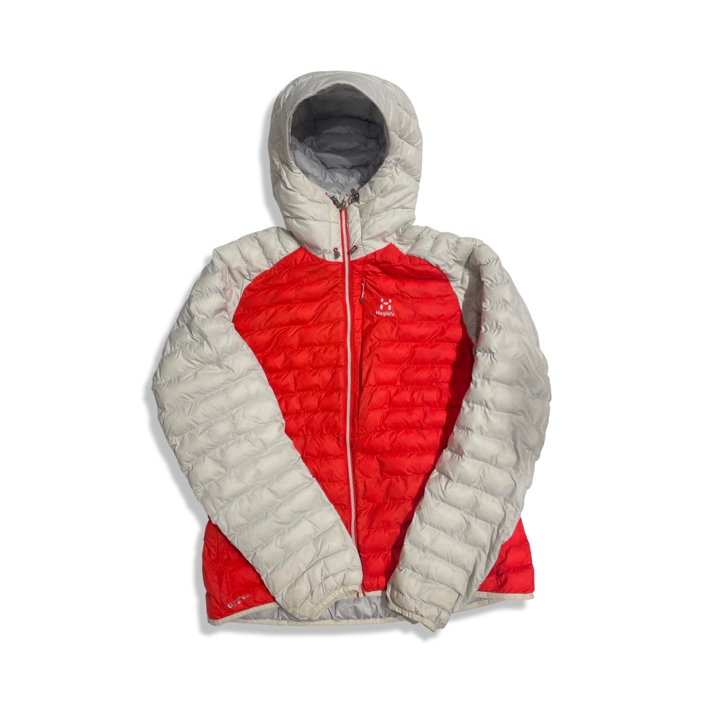 Syntetjacka Haglöfs Essens Mimic Hood för dam i rött och vitt, fotograferad framifrån mot en vit bakgrund.