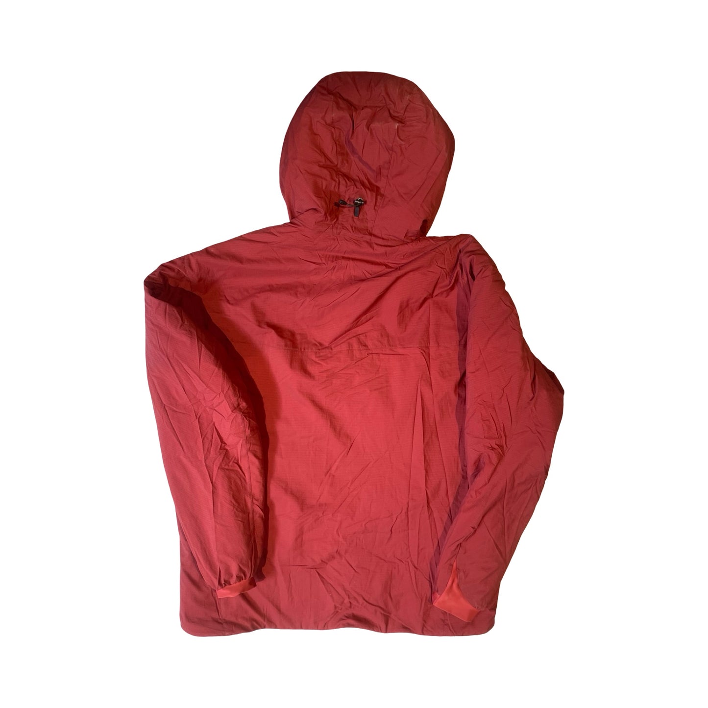 Baksidan av Arc'teryx Atom Hoody LT syntetjacka för herr i rostbrun färg mot vit bakgrund.