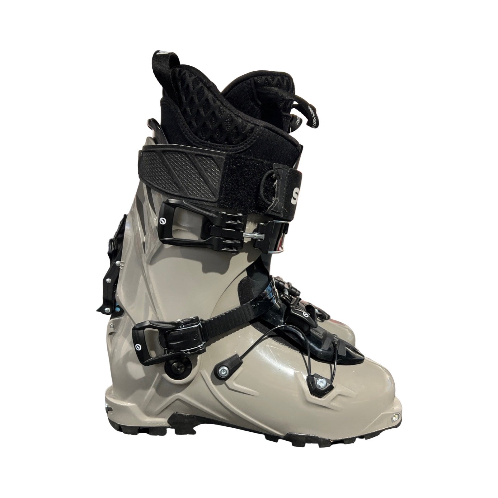 Scarpa Maestrale Tactical 270 pjäxor för herr i grått och svart, fotograferade från sidan mot en vit bakgrund.