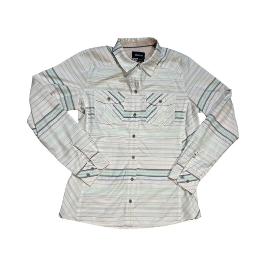 Långärmad skjorta från Marmot för dam i ett vit-, grön- och blårandigt mönster. Skjortan har två bröstfickor och är fotograferad platt mot en vit bakgrund.