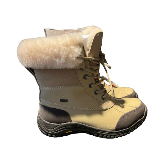 Kängor UGG Adirondack Dam 38